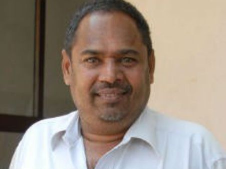 సమస్య తీరింది: రామోజీ రావు చలించి ఆర్. నారాయణమూర్తి కి సాయం