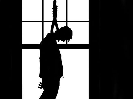 హైదరాబద్ లో .. చెట్టుకు ఉరేసుకుని టీవీ రిపోర్టర్‌ ఆత్మహత్య