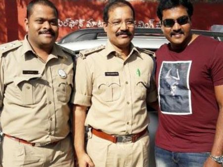 హీరో సునీల్‌ కొత్త కారు, ఫ్యాన్సీ నంబరు ఇదే... రేటెంతో ఎంతో తెలుసా?