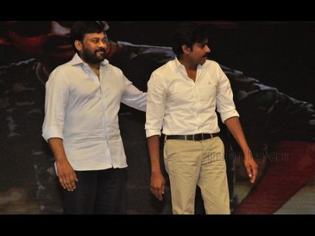 తమ్మారెడ్డి కామెంట్: చిరు లేకుంటే పవన్ లేడు, కత్తులు దూసుకోవాలా ఏంటి?