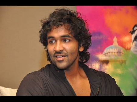 దేశాన్ని రెండుగా విడగొట్టాలి: మంచు విష్ణు సంచలన కామెంట్స్