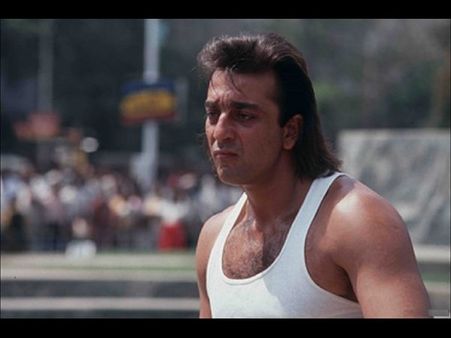 నమ్మలేరు అచ్చంగా అలాగే...! బయోపిక్ కోసం అతనిలా మారాడు (ఫొటోలు)