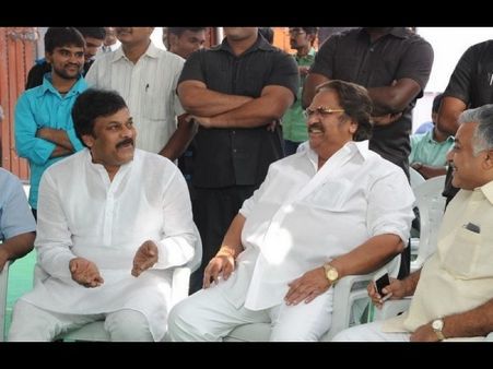 చిరంజీవి నిర్ణయంతో దాసరి ఆనందం, అసలేం జరిగింది?