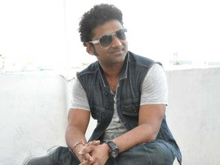 ఇది దేవీ కుమ్ముడు... దేవీశ్రీ ప్రసాద్ రెమ్యునరేషన్ ఎంతో తెలుసా??