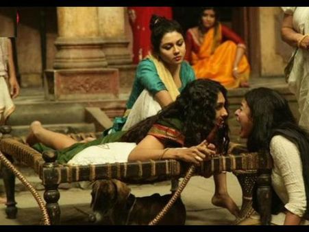 బ్రోతల్ హౌస్ లో అంతా హాట్ గా ఉంటారు, నా సంగతి అడగొద్దు : హీరోయిన్ సమాధానం