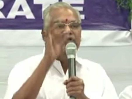 వేదిక మీదే కన్నీళ్ళతో కోటా శ్రీనివాసరావు, బాబూ మోహన్ : ఏం చెప్పారంటే....