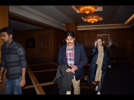 విడాకుల రూమర్లకు పవన్ పుల్‌స్టాప్.. సాక్ష్యాలివిగో..