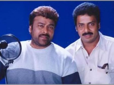 విపరీతమైన పెయిన్ తో..., చిరు స్పృహతప్పాడు.... : రాజా రవీంద్ర చెప్పిన తెరవెనుక కథలు