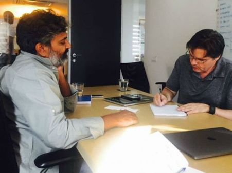 మనల్ని ‘బాహుబలి’గా, భళ్ళాలదేవుడిలా మార్చేందుకు రాజమౌళి స్కెచ్