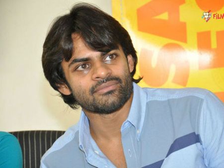 వాళ్ళను ఆపను బ్రదర్..! పవన్ ఫ్యాన్స్ పై ధరమ్‌తేజ్