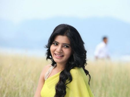 హీరోయిన్ సమంతకు ఈమె డుప్లికేట్: చూస్తే ఆశ్చర్యపోతారు!