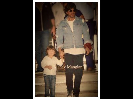 అర్ధరాత్రి బీచ్‌లో.. ప్రేమికుల రోజున షారుక్ ఏం చేశాడో తెలుసా..