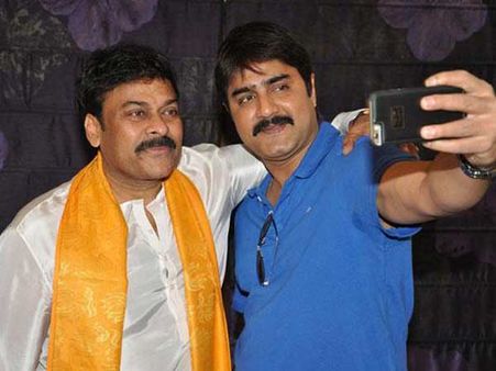 శ్రీకాంత్ కూడా తేల్చేసాడు, ఉయ్యాలవాడ రెడ్డిగా చిరంజీవి, ఇదే స్టోరీ!