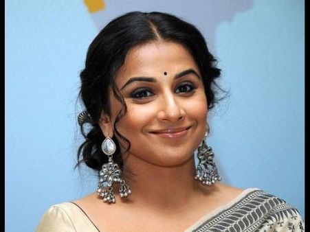 సరేనంది.. ఆ తర్వాత హ్యాండిచ్చింది..నిర్మాత లబోదిబో.. విద్యాబాలన్‌పై కోర్టు కేసు!