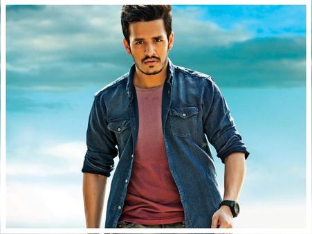 థాంక్యూ వదినా..! అంటూ సమంతా తో అఖిల్