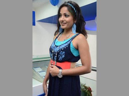 నా అవార్డు అనుష్కకి, అక్కడ రాజకీయాలున్నాయ్: నంది అవార్డుపై హీరోయిన్‌