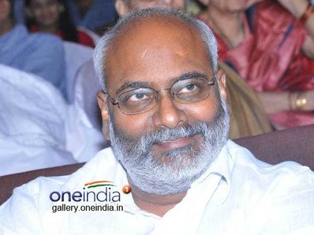 కీరవాణిపై ఎదురుదాడి.. ఆయనే కాపాడగలరు.. వేటూరి తర్వాత.. భాస్కరభట్ల, శాస్త్రి ఫైర్!