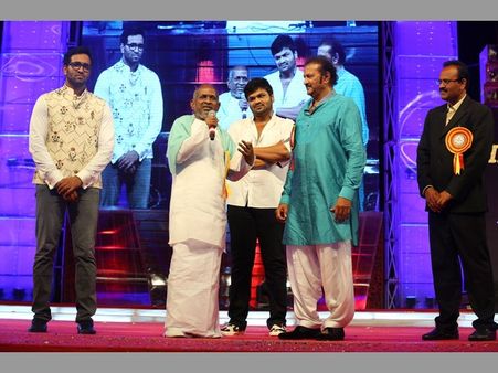 మోహన్ బాబుకు ఈ సమాజం ఎంతో ఇచ్చింది... ఇలా తిరిగిచ్చేస్తున్నాడు!