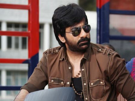 నిజమా రూమరా...!? రవితేజ సినిమాలు ఆపేస్తాడా???