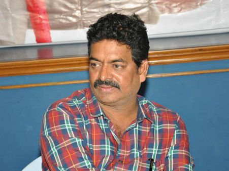 ఎక్కువ మాట్లాడితే చెప్పు తీసుకుని కొడతా : శివాజీ రాజా అన్నది ఎవర్ని