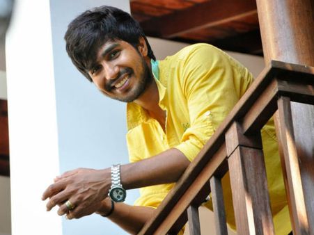 నచ్చకున్నా కొడుక్కి ఫ్రెండ్ పేరు పెట్టాడట... ఇద్దరు యంగ్‌హీరోల ఫ్రెండ్షిప్ కథ