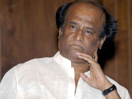 తప్పు మీదే, డబ్బు కోసం మమ్మల్ని వేధించొద్దు: రజనీకాంత్