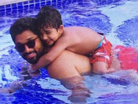 అల్లువారి స్విమ్మింగ్: భార్యా కొడుకు తో బన్నీ ఫొటోలు