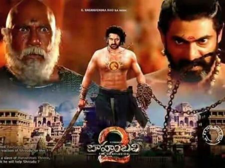 బాహుబలి1 కంటే బాహుబలి2 100 రెట్లు బాగుంది.. ఉమేర్ సంధూ రివ్యూ వచ్చేసింది..