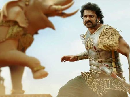 బాహుబలి పంజా దెబ్బ: దుబాయ్ షేకులు కూడా షేక్ అవుతున్నారు