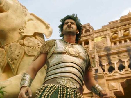 ముంబై లో బాహుబలి సెట్టింగ్స్ తొలగించారు: ఆ విషాదమే కారణం