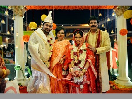 నాకొడుకు విడాకులు, విషెస్ చెప్పండి: బ్రహ్మాజీ ట్వీట్