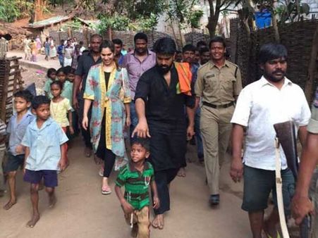 ‘పేరంటాల పల్లి’లో సందడి చేసిన రామ్ చరణ్-ఉపాసన (ఫోటోస్)