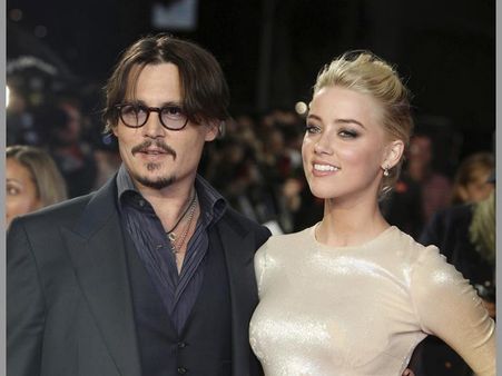 దుస్తులు మార్చుకుంటుండగా సెక్స్ సీన్లు.. పరువు నష్టం 65 కోట్లు.. నిర్మాతపై నటి కేసు