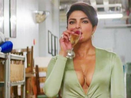 ఇది కాపీనే... ప్రియాంకా చోప్రా హాలీవుడ్ సినిమా పై వివాదం