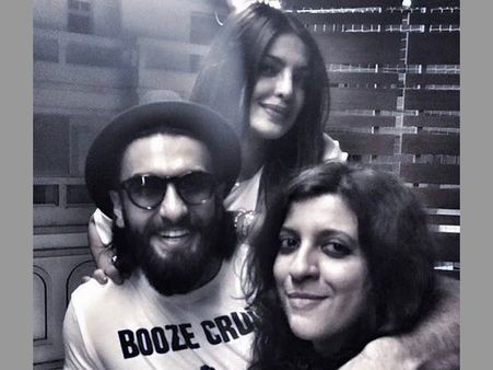 రాత్రంతా ఆ హీరోతో గడిపిన ప్రియాంక చోప్రా... (ఫోటోస్)