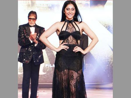 కుప్పకూలిన బాలీవుడ్ ఆశలు, అప్పట్లో రెజీనా డ్రెస్ జారింది ఈ సినిమాకే