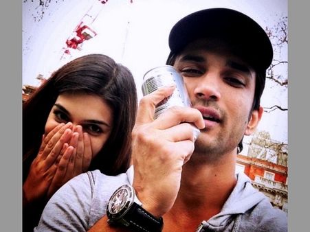 అక్కడ తప్పించుకొని ఉప్పల్ లో బుక్కయ్యారు.... ధోనీ ప్రేమాయణం కొత్త మలుపు