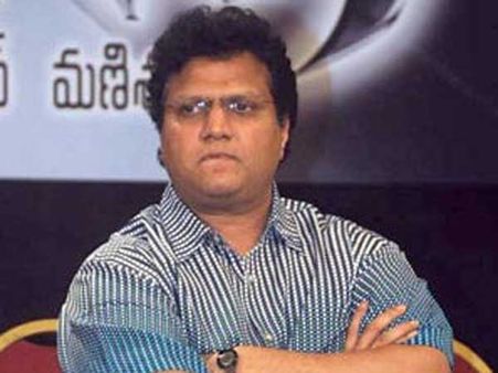 మంచి మ్యూజిక్ రాకపోవడానికి కారణం హీరోలే.. మణిశర్మ టార్గెట్ పవన్, ఎన్టీఆర్, మహేశ్‌లేనా?