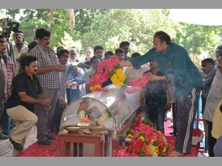 దాసరి తర్వాత ఇండస్ట్రీ పెద్ద ఎవరు? నాగబాబు ఆసక్తికర కామెంట్