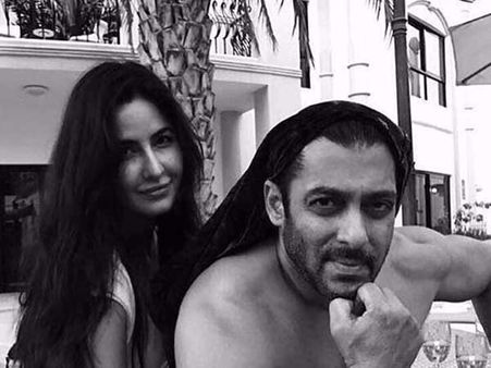 సెమీ న్యూడ్‌గా సల్మాన్‌తో కత్రినా కైఫ్.. మాజీ ప్రియుడితో కలిసి మళ్లీ ఇలా..