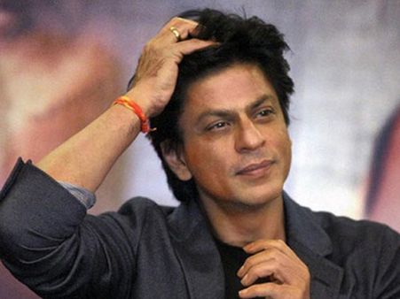 షారుక్ విమాన ప్రమాదంలో దుర్మరణం అంటూ.. సోషల్ మీడియాలో వైరల్..