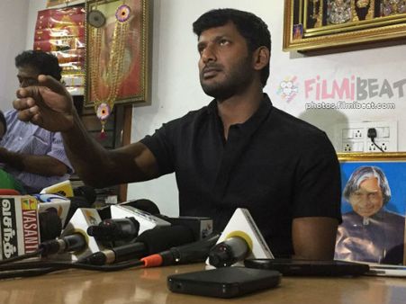 హత్యా బెదిరింపు కేసులో విశాల్: స్థలం కబ్జాతోనే గొడవ