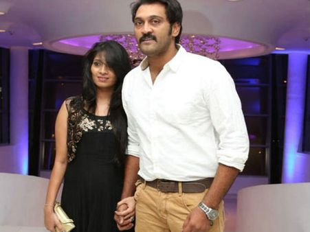 మిసెస్ ఇండియా ఫైనల్ రౌండ్లో: విలన్ అజయ్ భార్య