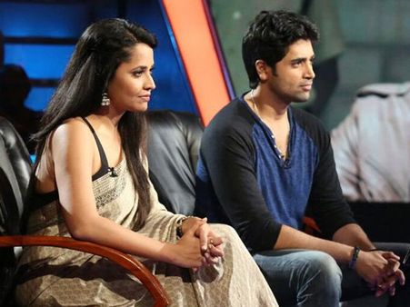 యాంకర్ అనసూయ, అడవి శేష్‌లకు అవమానం!