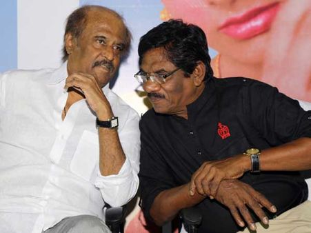 ఏమిటీ దారుణం: రజనీకాంత్‌పై మీడియా ముందే బూతులు!