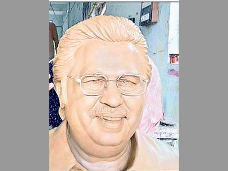 దాసరి నిలువెత్తు విగ్రహం సిద్దం: ఫిలిమ్ నగర్ లో 9 అడుగుల మరో భారీ విగ్రహం