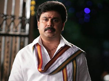 సినీ నటి కిడ్నాప్ కేసులో సూపర్ స్టార్‌కు పాత్ర.. బ్లాక్ మెయిలింగ్ ట్విస్టు