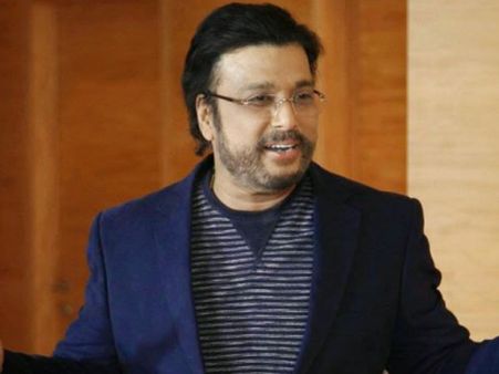 విలన్ గా మారిన ఇంకో హీరో... రొమాంటిక్ హీరో నుంచి రఫ్‌లుక్ లోకి