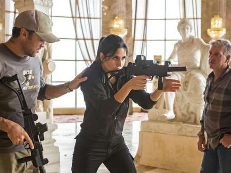 కత్తి సాము.. గన్ షూటింగ్: సినిమా కోసమే అయినా అమ్మడి కష్టం మామూలుగా లేదు