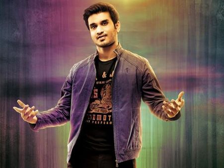 హీరోయిన్‌తో పీకల్లోతు ప్రేమలో హీరో నిఖిల్.. ఎటూ తేల్చుకోలేక..